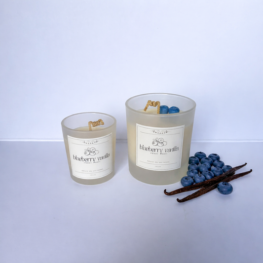 Blueberry & Vanilla Duftkerze - 9cl/ 90ml - Smxragd - Kerzen und mehr